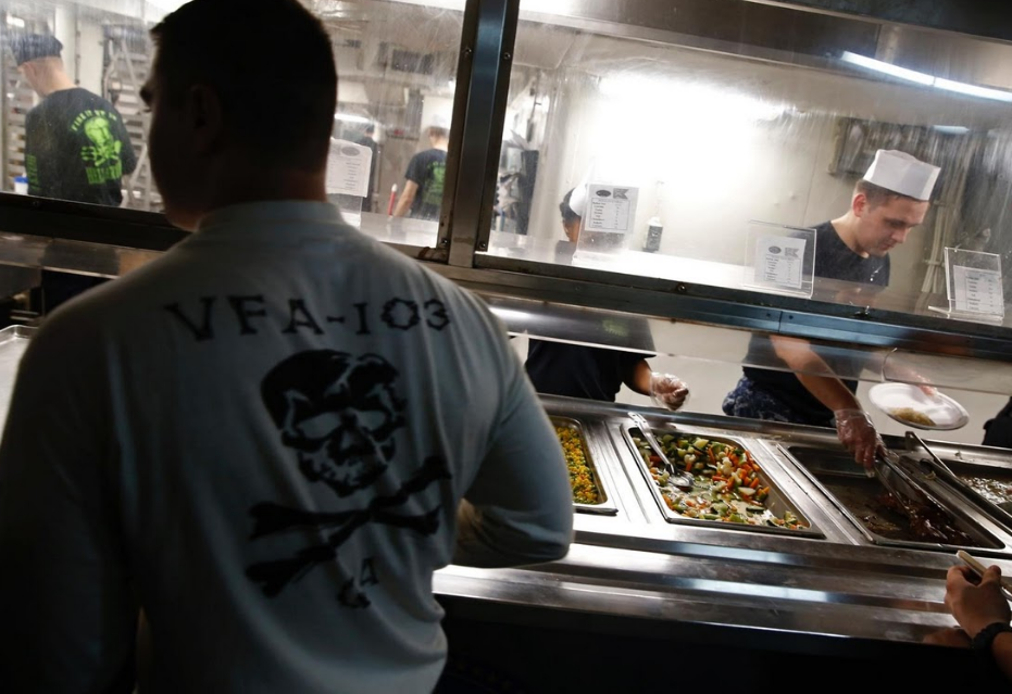 nhip song tren tau USS Harry S.Truman anh 14