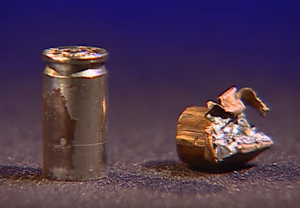 Vet mau bi an trong xe anh 9