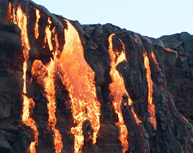 Thac dung nham nong chay tu nui lua My hinh anh