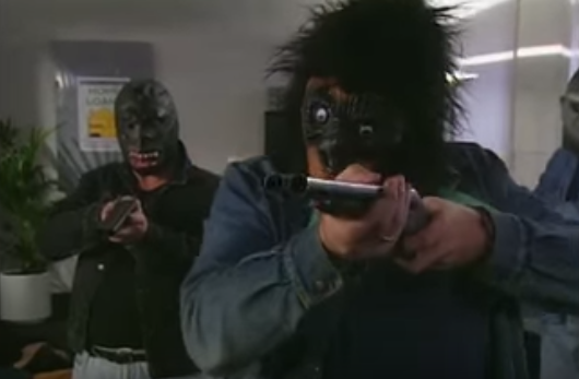 Mr Bean tay khong bat nhom cuop co sung hinh anh