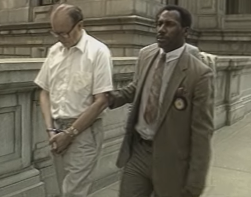 ke giet ca nha lan tron trong 18 nam anh 11