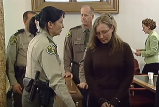 Vu nu sat hai khach anh 12