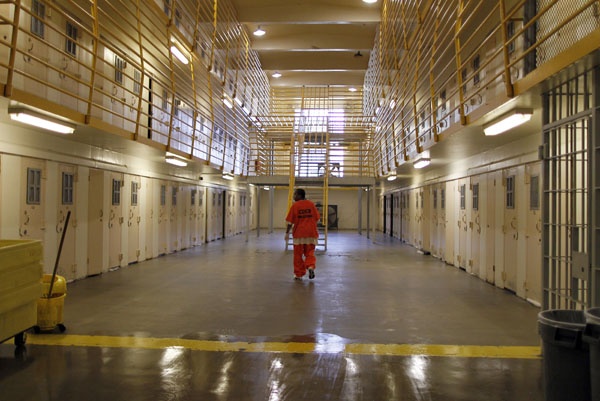 Trại giam quá tải ảnh 1 Trai giam qua tai anh 1