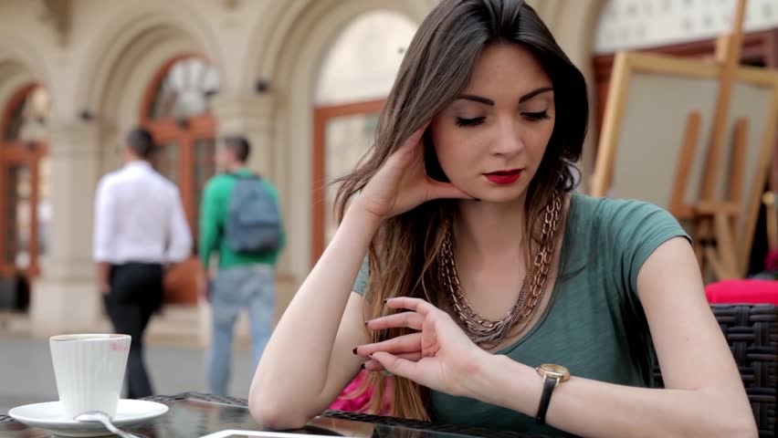 Tuong bo khi gai dep ngoi nho ghe hinh anh