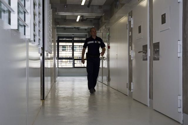 Nha tu nhu khach san o Thuy Si anh 2