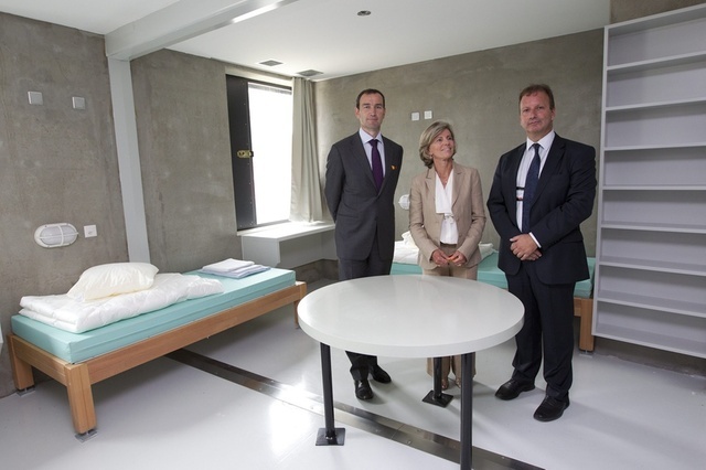 Nha tu nhu khach san o Thuy Si anh 6