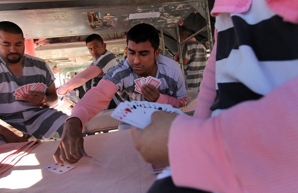 Trai giam khet tieng anh 13