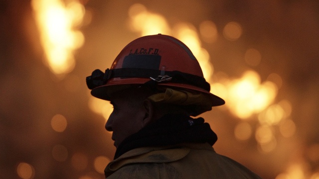 Bat luc truoc ke gay ra 70 vu chay trong 6 thang o My hinh anh