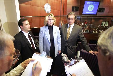 Manh moi to cao ke giet nguoi anh 3