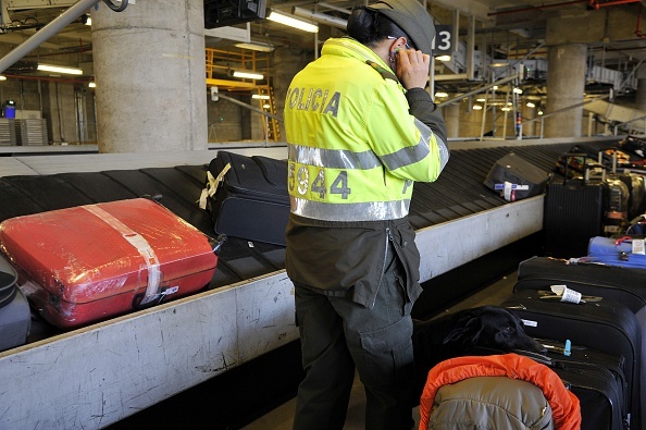Chong ma tuy o san bay Colombia anh 6
