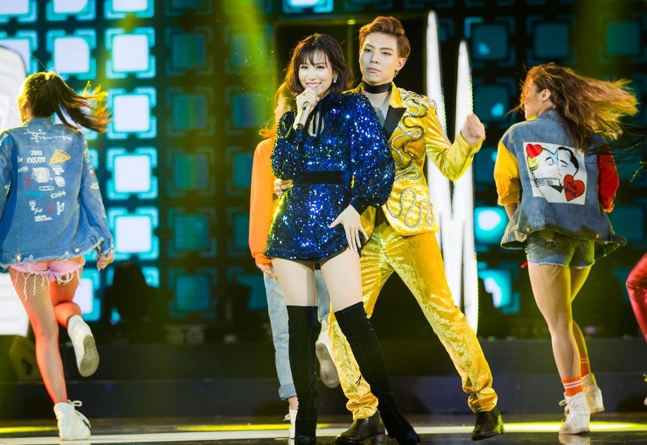 San khau Zing Music Awards 2019 - moi tiet muc nhu mot MV ca nhac hinh anh