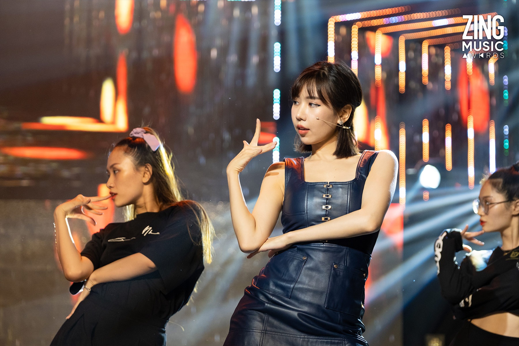 Min, Chi Pu va nhieu sao Viet tap luyen cho le trao giai ZMA 2019 hinh anh