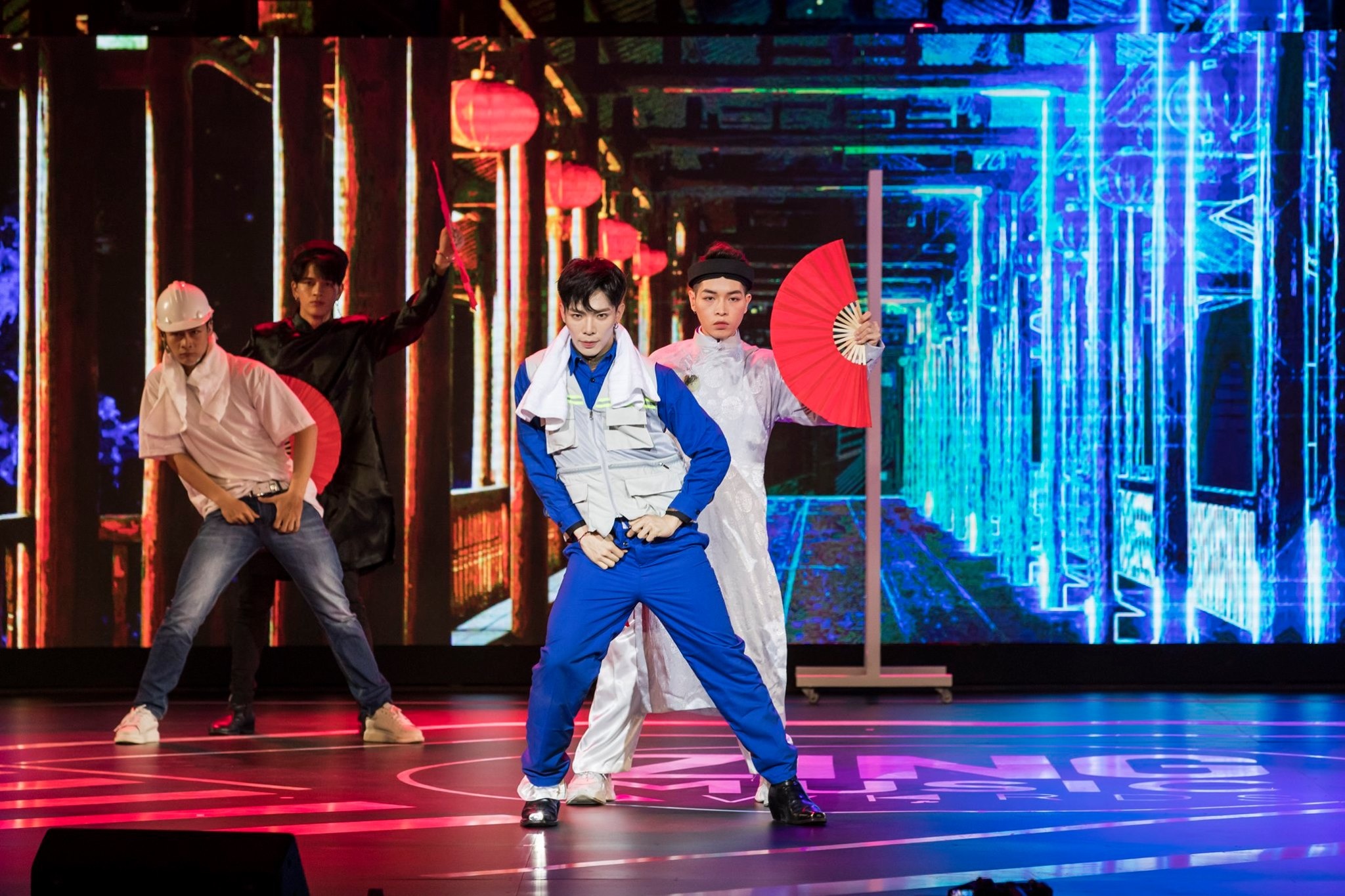 Le trao giai Zing Music Awards 2019 - show dien cua nam hinh anh