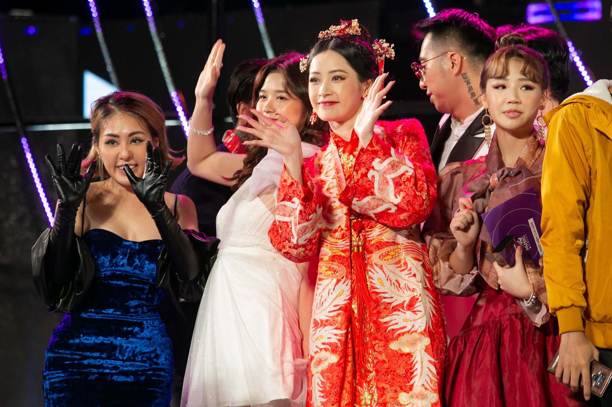 Chi Pu o ZMA 2019: Thang hang nhan sac va giong hat hinh anh