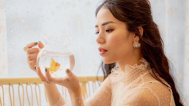 Huong Ly ky niem mot nam ca hat hinh anh