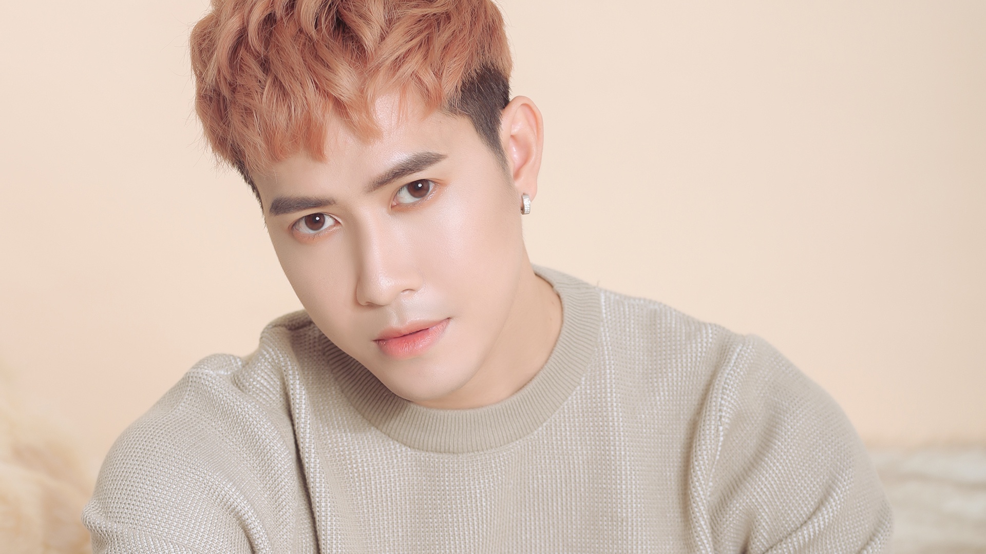 Thanh Hung lat do Duc Phuc voi ca khuc moi hinh anh