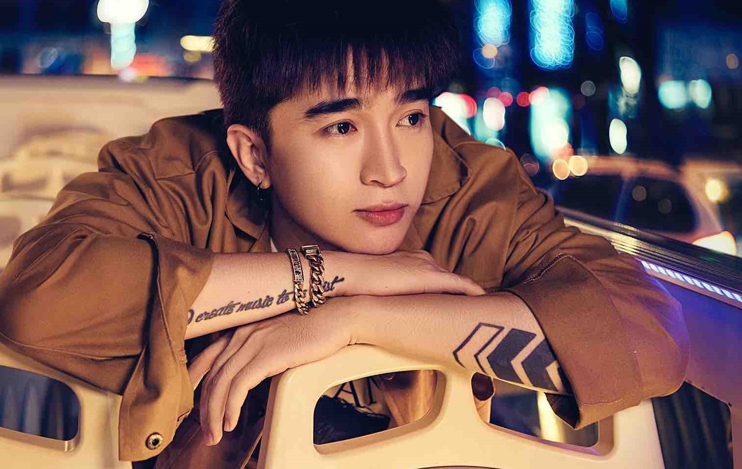 Chi Dan hat chay 'Anh oi o lai' va 'Anh cu di di' hinh anh