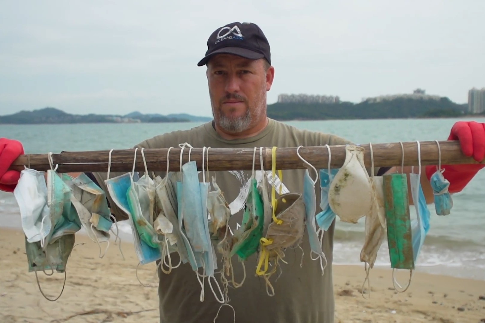 Bai bien o Hong Kong ngap rac khau trang y te hinh anh