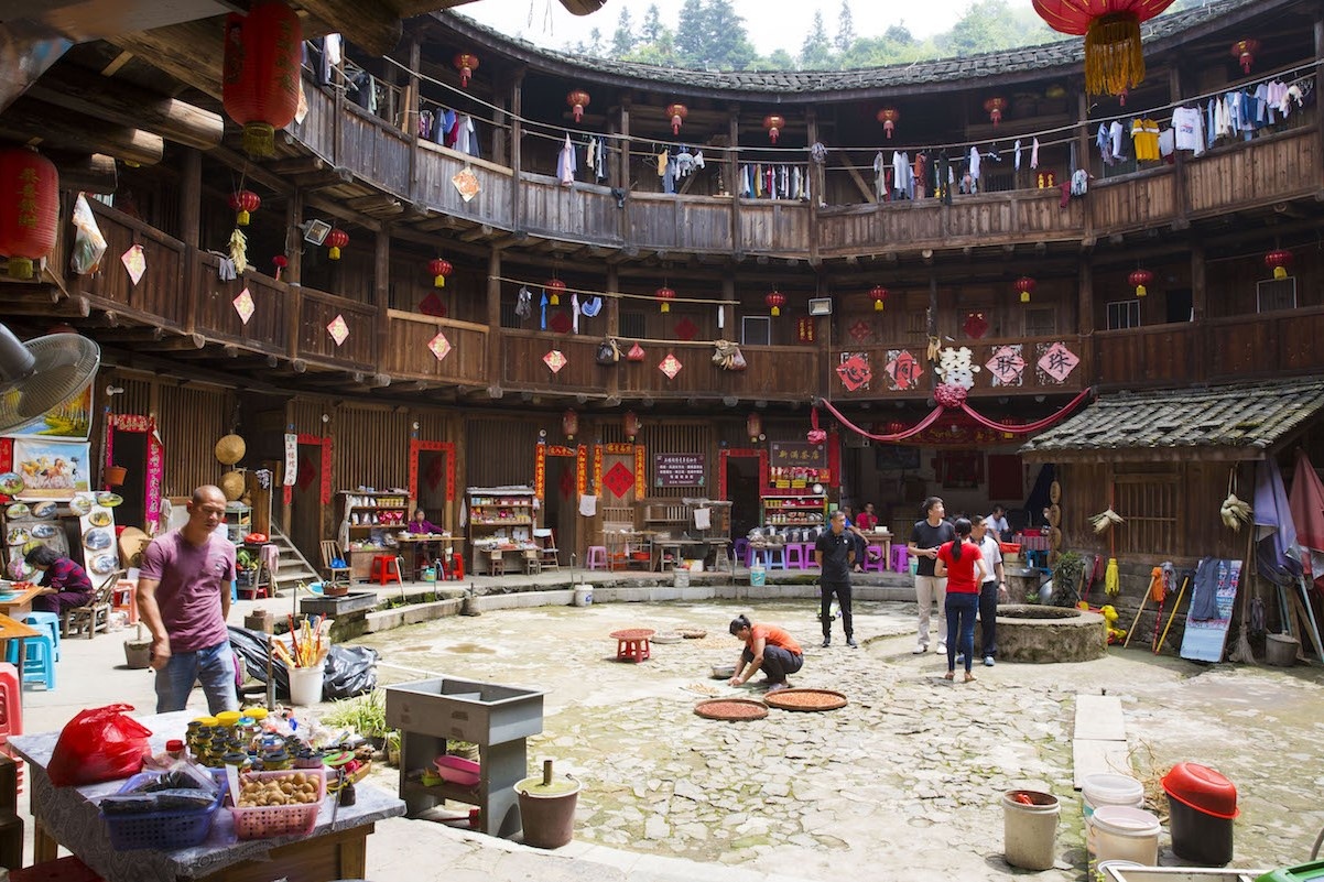 Nhieu diem du lich Trung Quoc hoat dong tro lai hinh anh