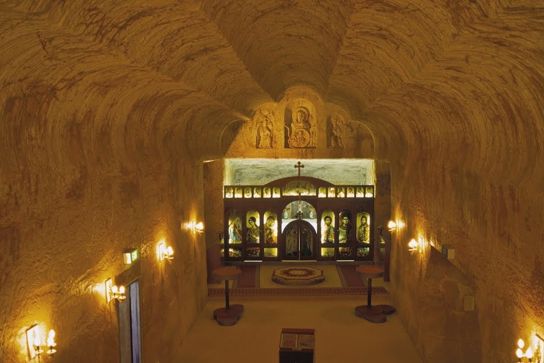 Thanh pho voi hon mot nua cu dan song duoi long dat hinh anh