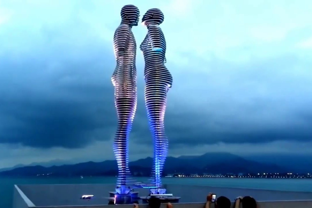 Thien tinh su dang sau buc tuong tinh yeu hinh anh