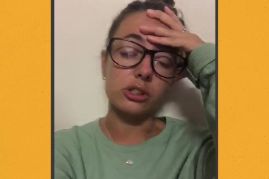 Du khach noi gi khi mac ket o nuoc ngoai hinh anh