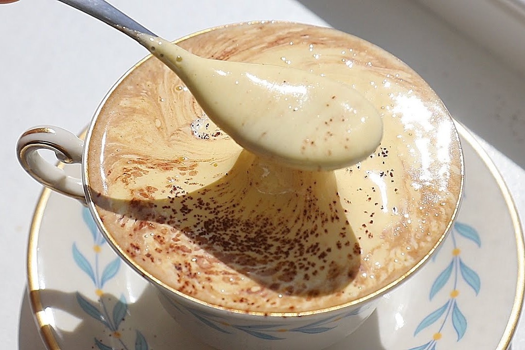 Huong dan lam ca phe trung nhanh gon cho nguoi ban ron hinh anh