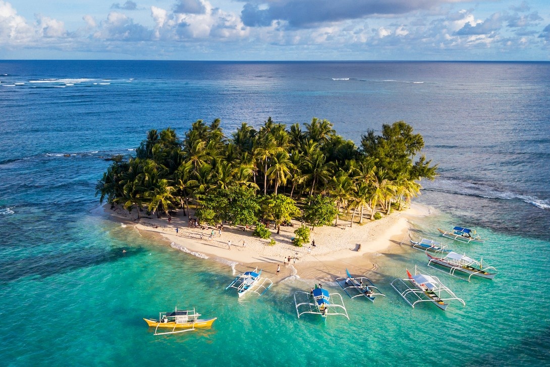 Hang tram du khach mac ket tren dao o Philippines hinh anh