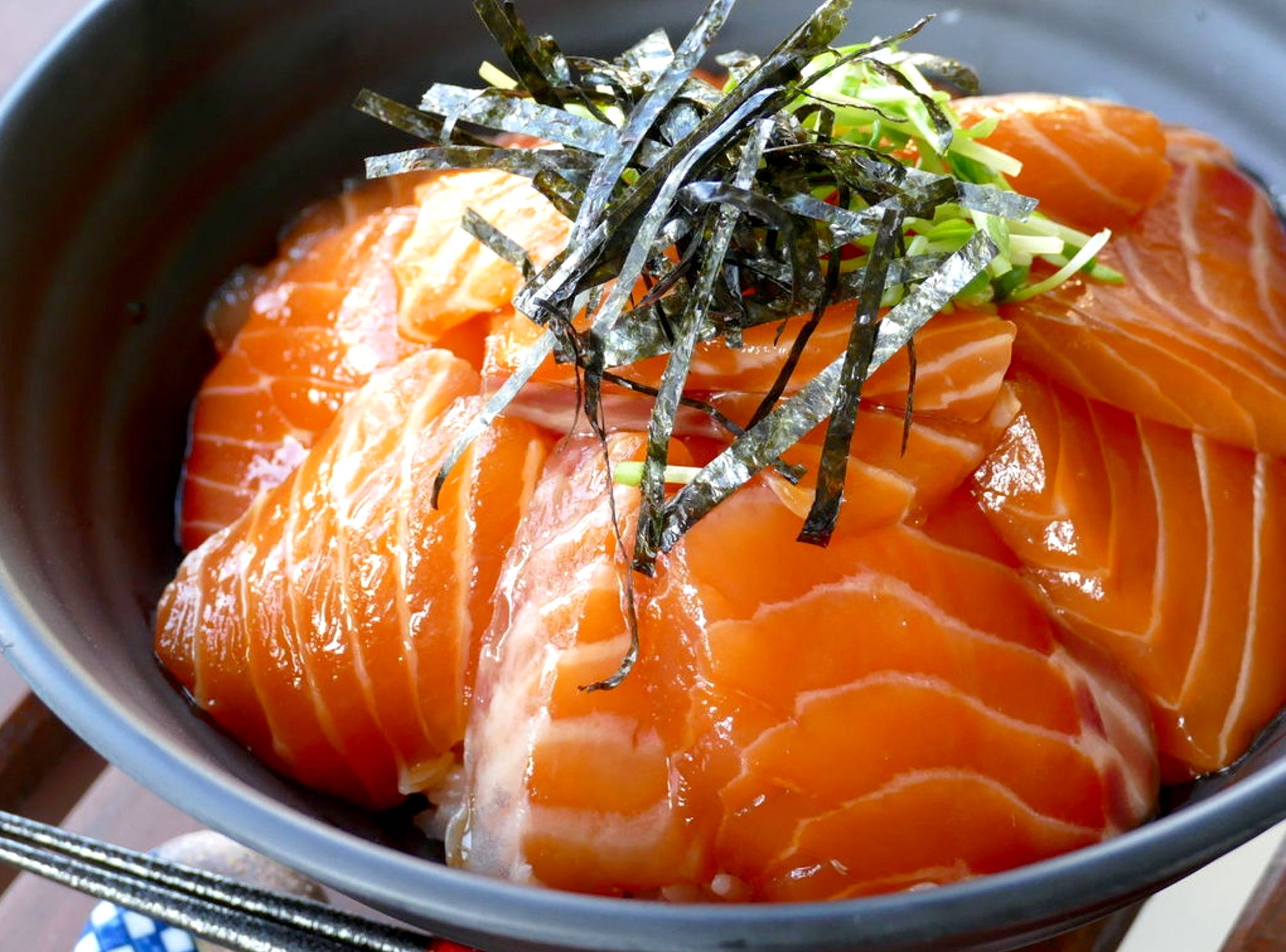 Bien tau ca hoi ngam xi dau dam da dua com hinh anh