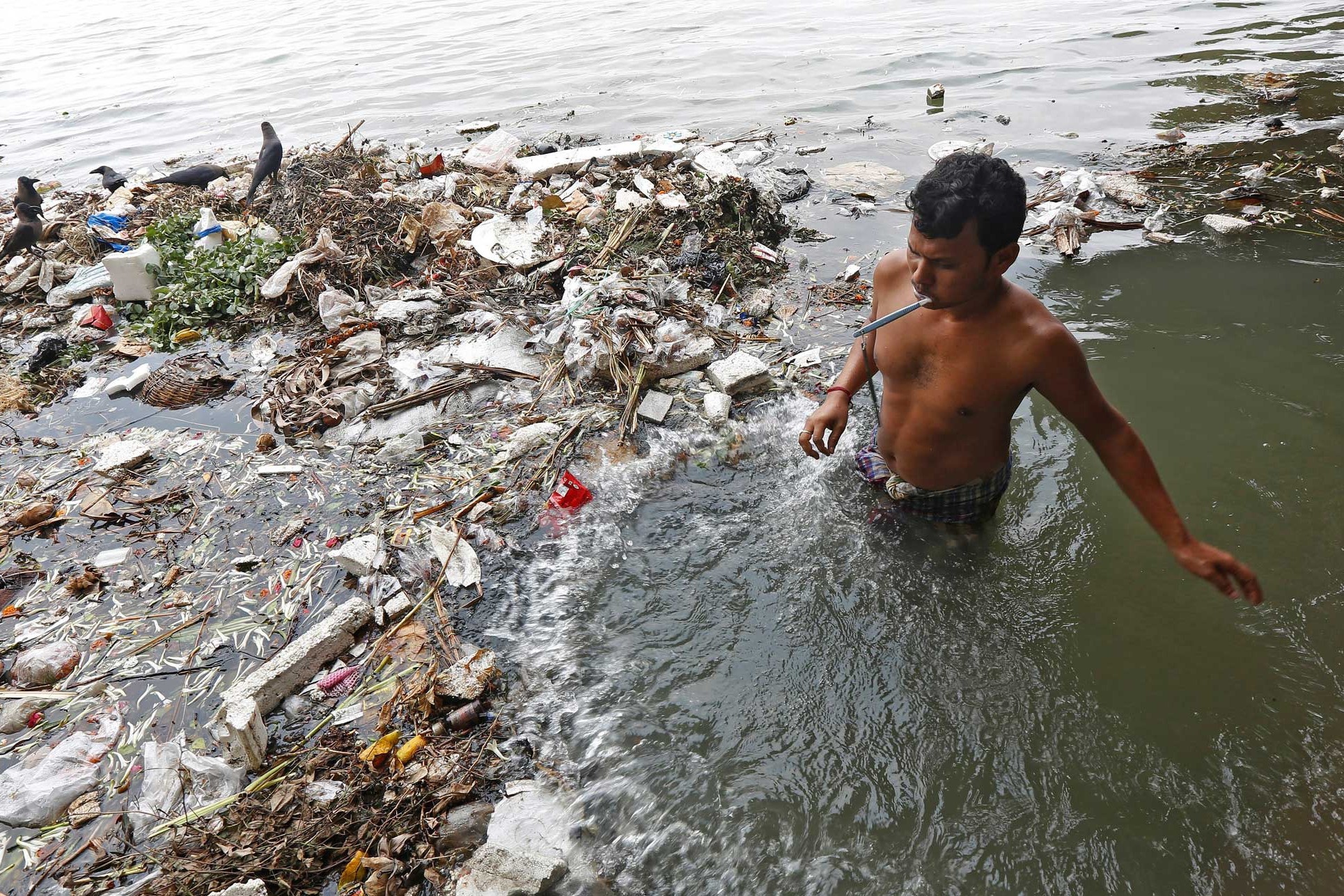 Dong song o nhiem nhat the gioi trong tro lai sau 50 nam hinh anh