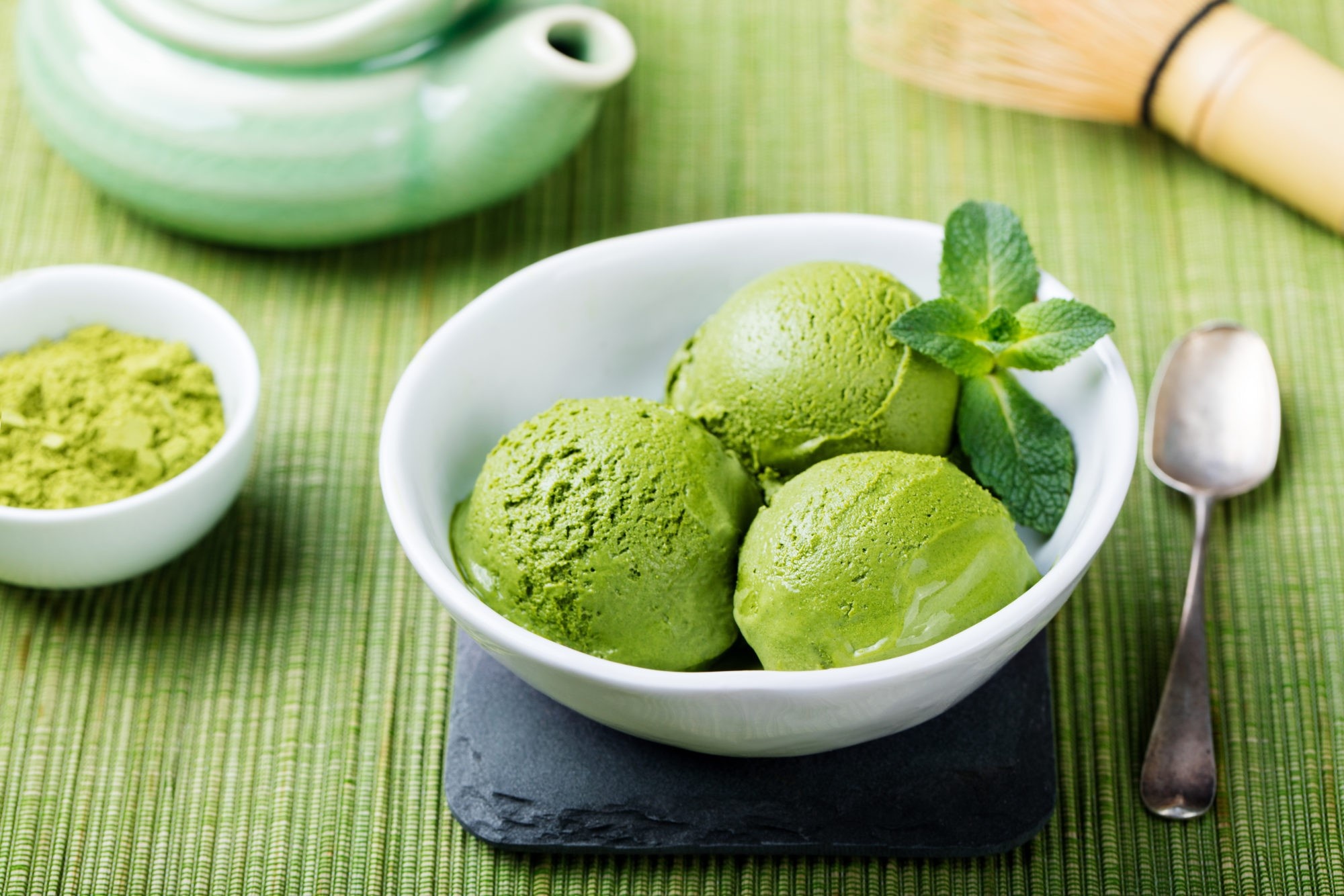 Chong nong voi kem matcha lam tai nha hinh anh