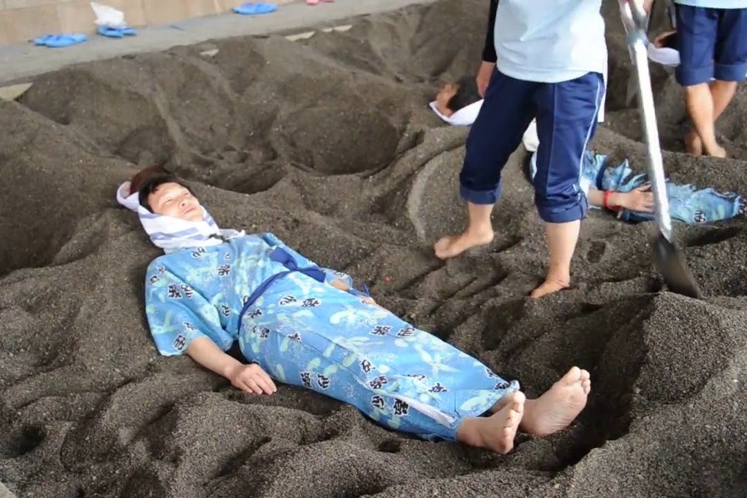 Cuoc song quanh ngon nui lua hoat dong manh nhat Nhat Ban hinh anh