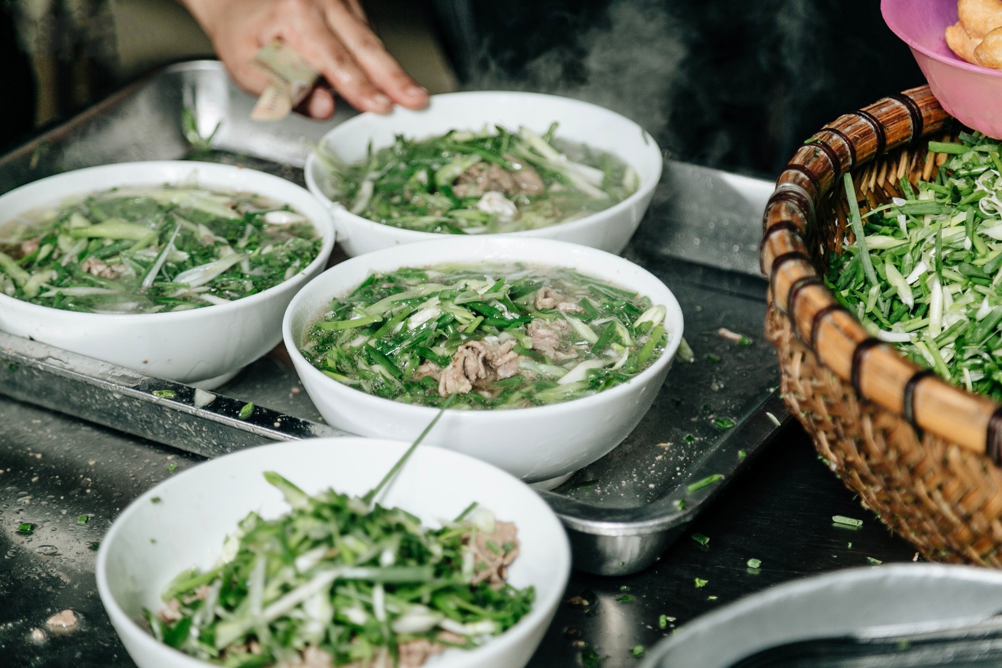 Tiem pho hon 40 nam giua long Ha Noi hinh anh