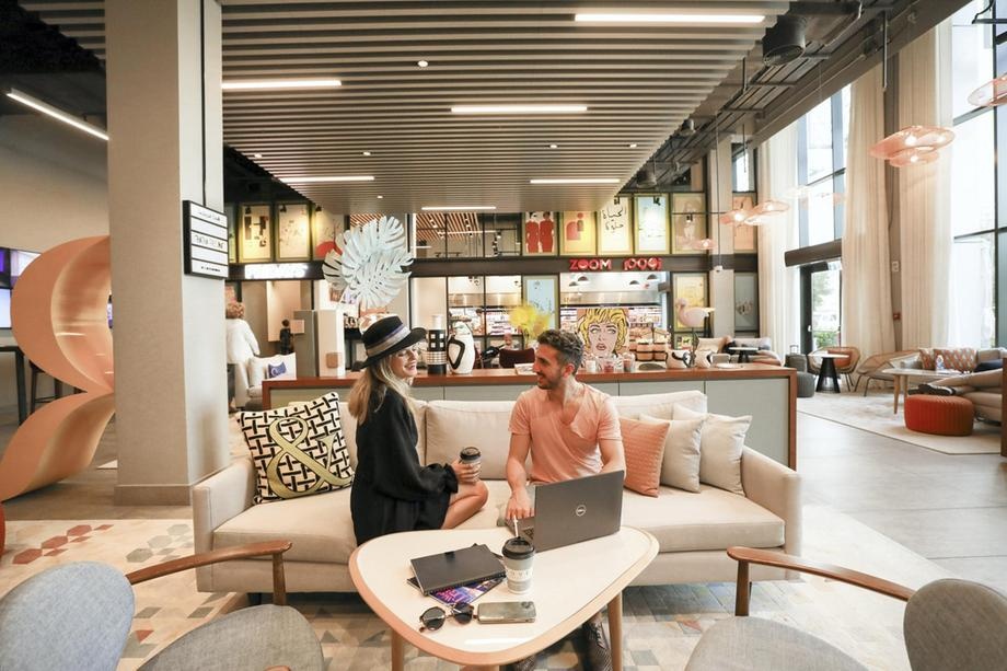 phong khach san cho game thu dau tien o Dubai anh 7