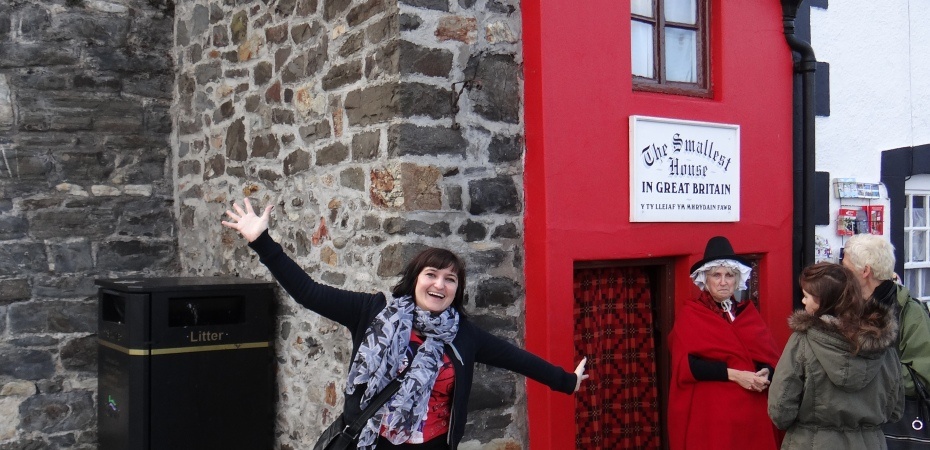 Ben trong ngoi nha dien tich 1, 5 m2 hut khach du lich anh 10