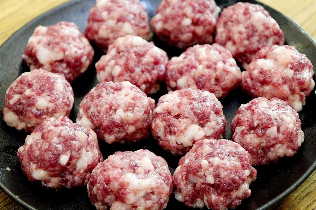 Mon ngon tu thit heo va thit bo cho bua toi hinh anh