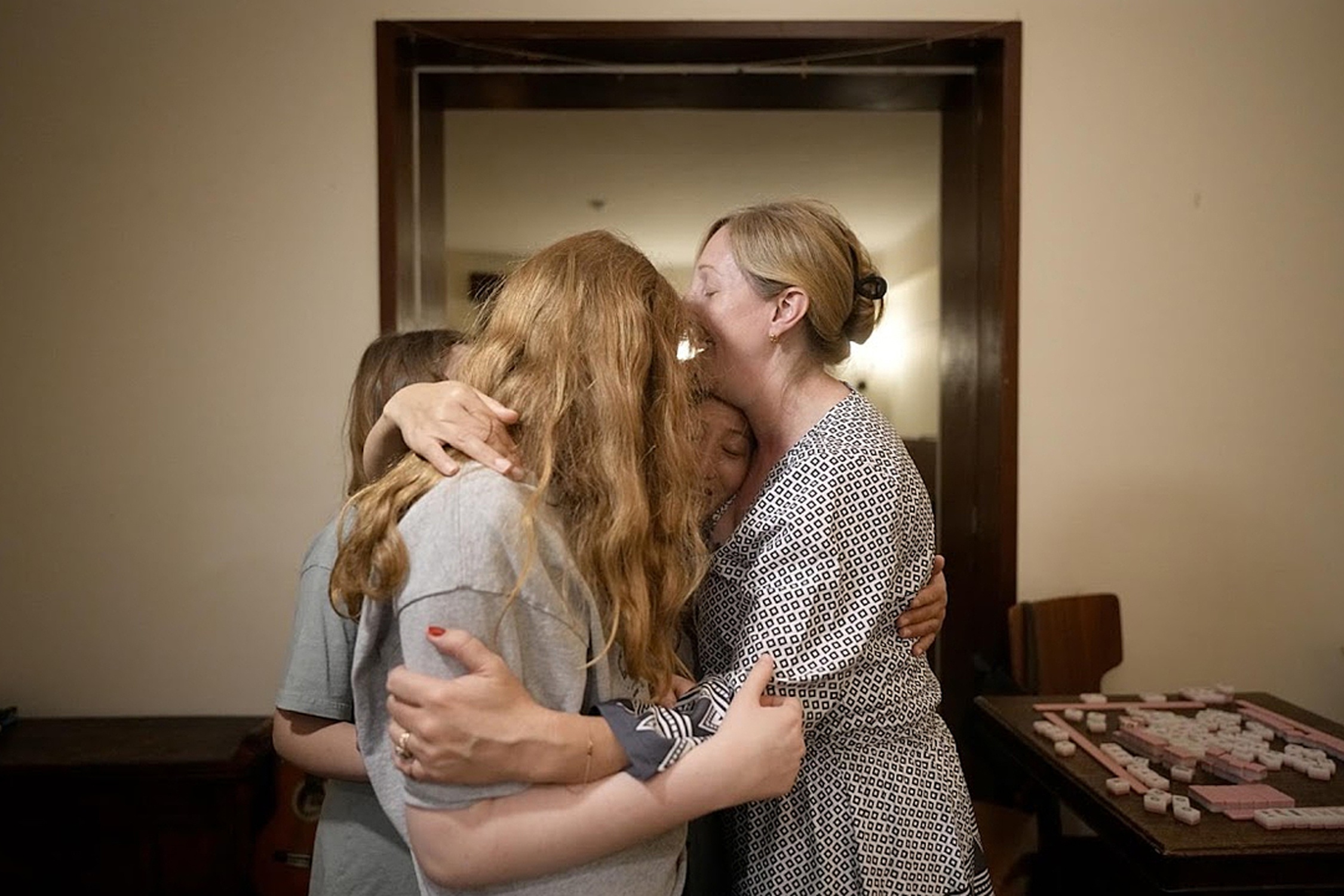 Gia dinh nguoi My roi Thuong Hai sau 16 nam sinh song do Covid-19 hinh anh