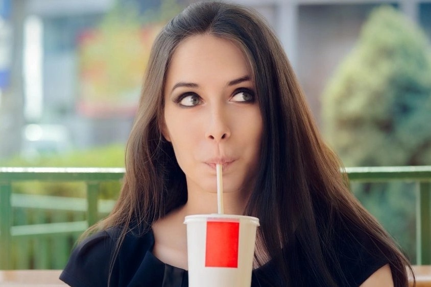 6 tac dong tieu cuc cua soda an kieng hinh anh