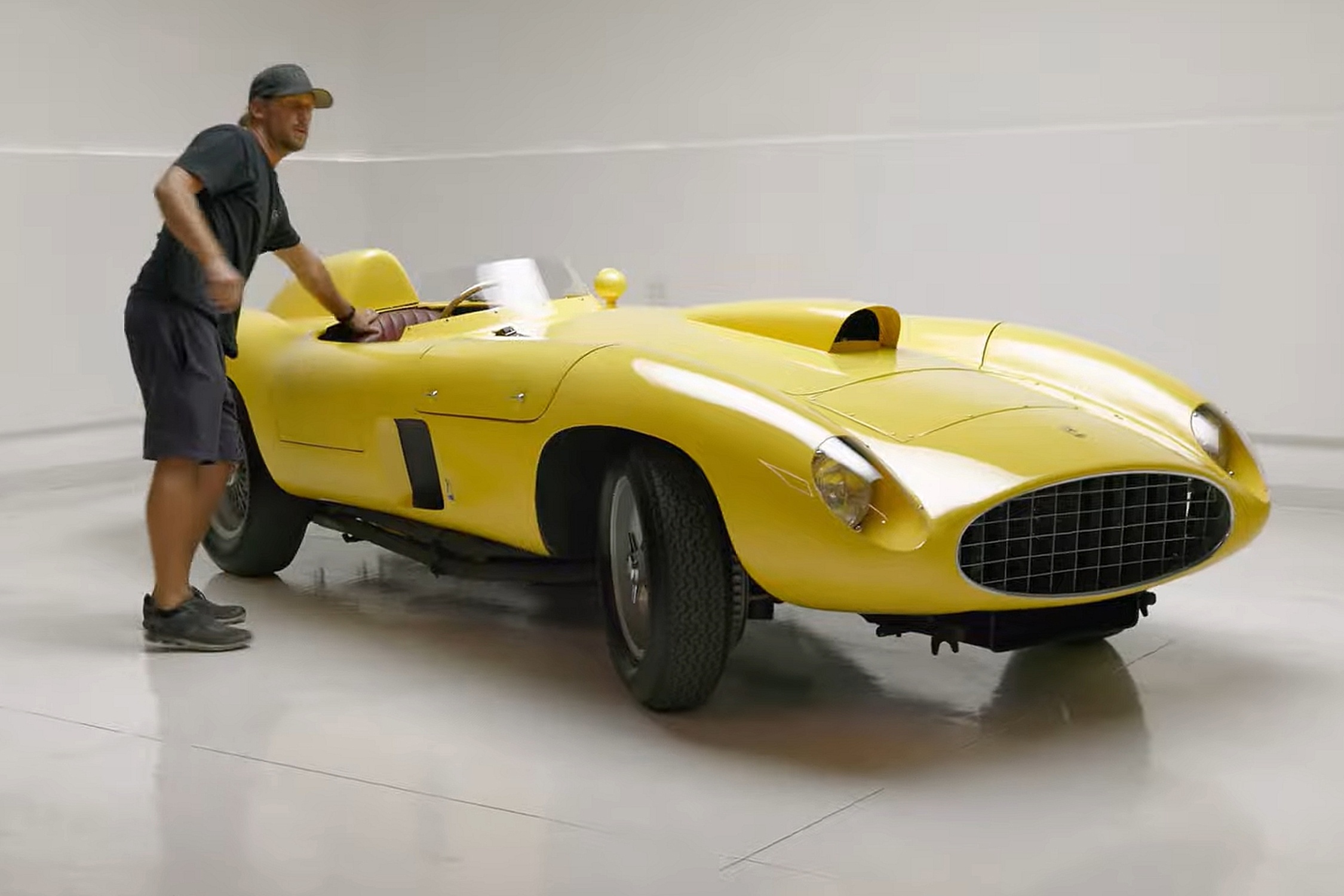 Qua trinh hoi sinh chiec Ferrari co doc nhat tren the gioi hinh anh