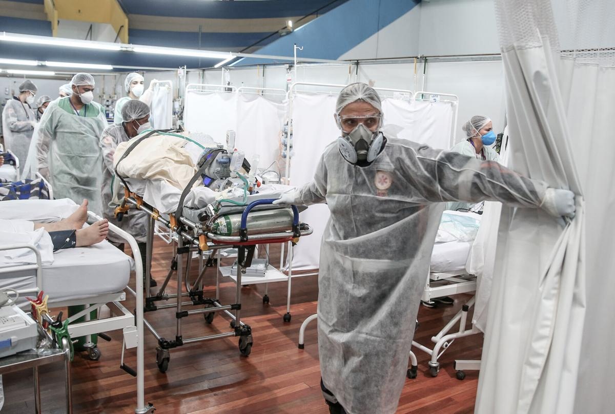 Brazil lien tuc lap ky luc moi ve so nguoi chet vi Covid-19 hinh anh