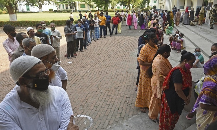 dich Covid-19 o An Do anh 14