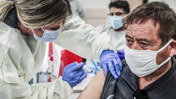 My dat moc tiem gan mot trieu lieu vaccine Covid-19 trong ngay hinh anh