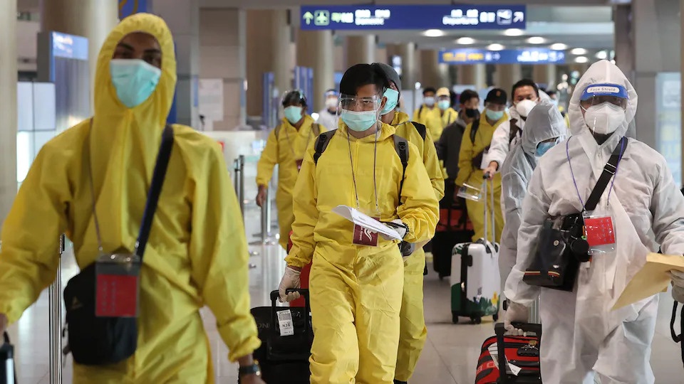 My tap trung vao 'vu khi chu chot' de chong bien chung Omicron hinh anh