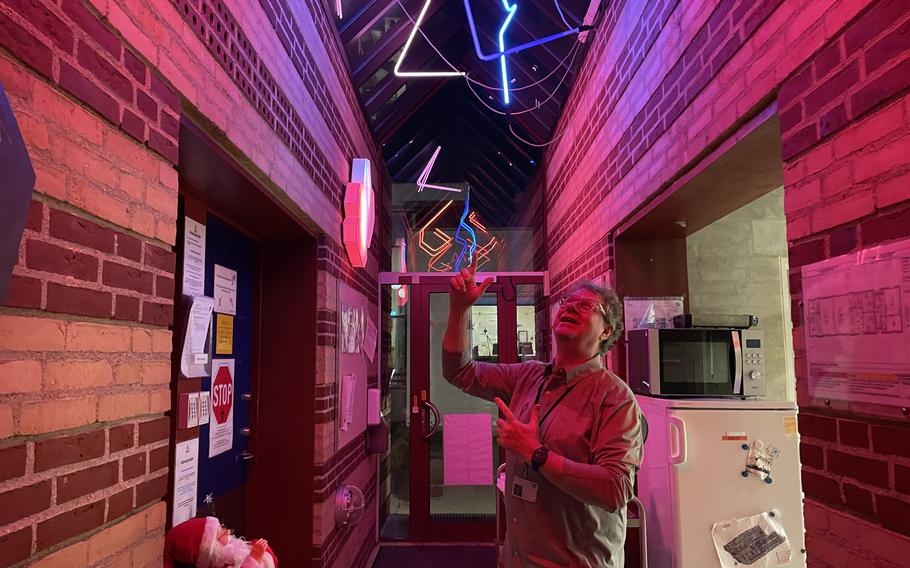 Omicron,  Dan Mach,  bien chung moi,  Statens Serum anh 3