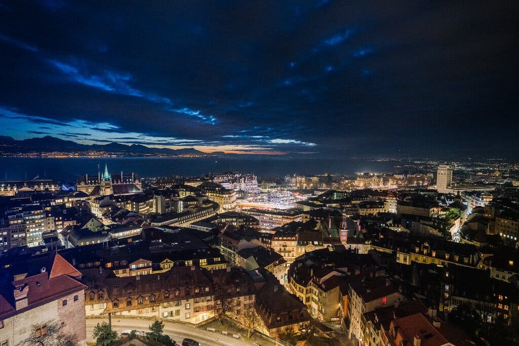 phu nu gac dem o Thuy Si anh 5