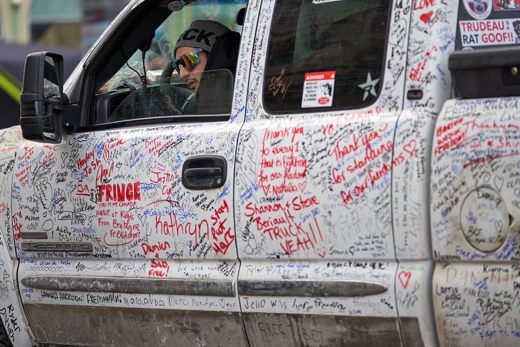 Doan xe tu do,  bieu tinh,  Canada anh 3