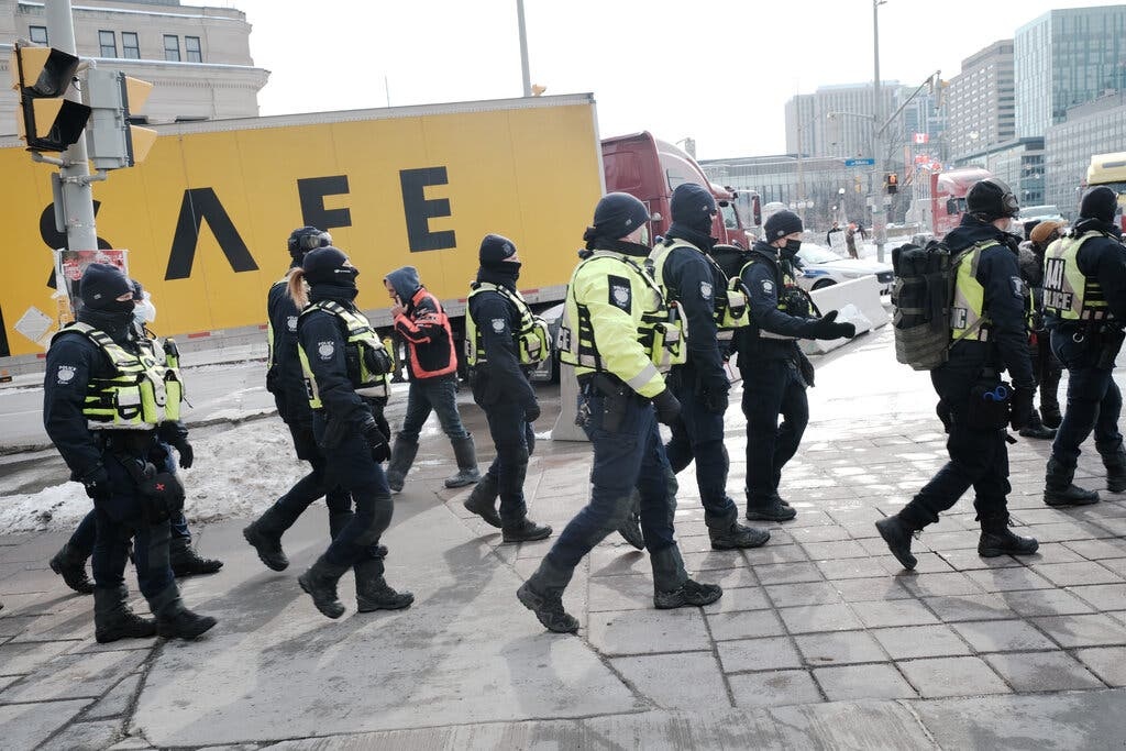 Doan xe tu do,  bieu tinh,  Canada anh 4