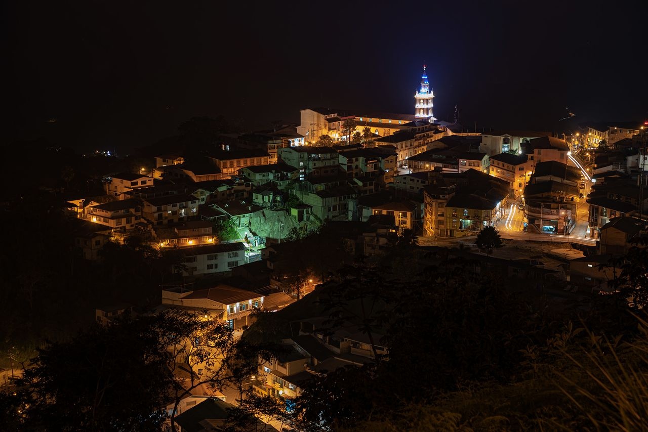 khai thac vang trai phep,  Ecuador,  vang tac anh 4