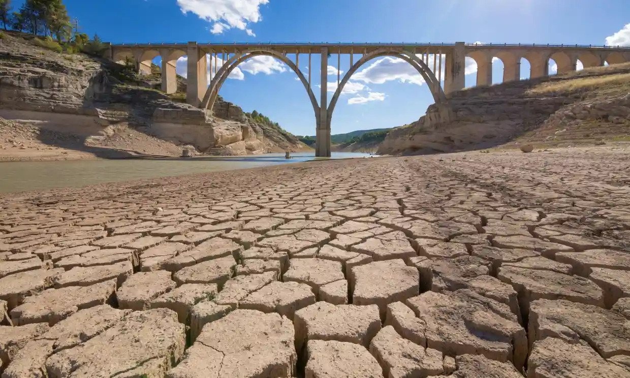 Loi canh bao tran trui toi toan Trai Dat hinh anh