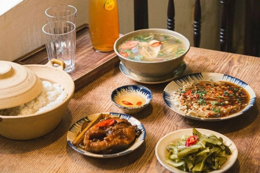 Doi gio voi 3 quan com nha o Ha Noi hinh anh